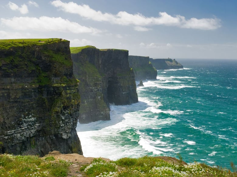 ireland_cliffs_of_moher_sea